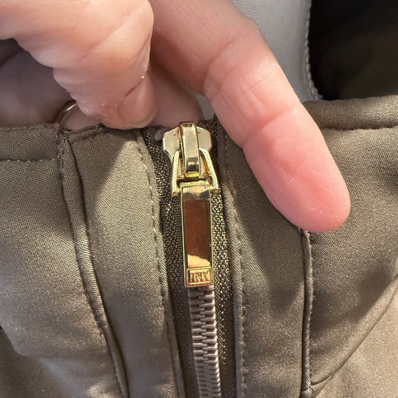 Women’s Jones New York Quilted Removable Hooded Brown Utility Jacket (Size XL) - Picture 8 of 16